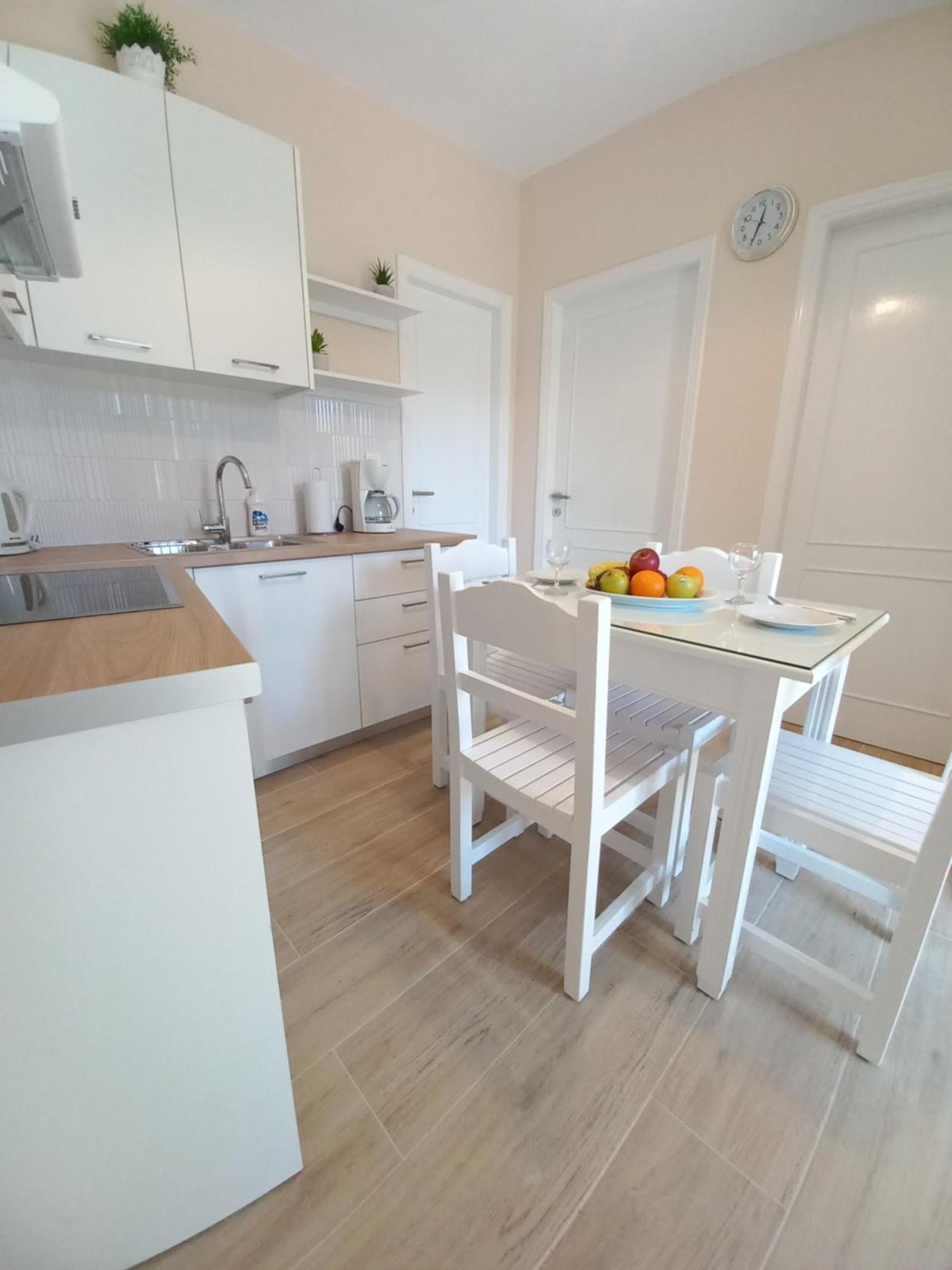 Villa Tina Country Beach Apartments อาคาราวี ห้อง รูปภาพ